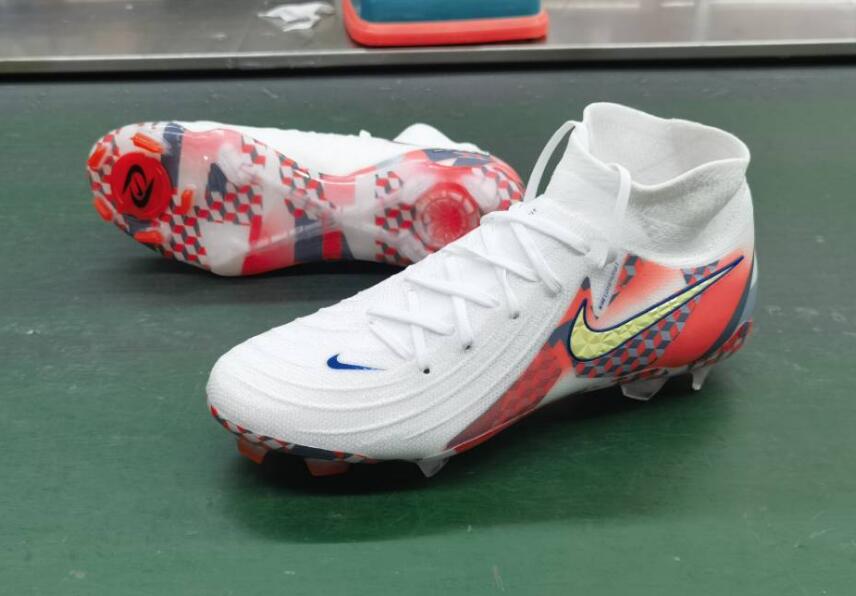Nike Phantom Luna II Elite FG Size 39---45-60010232